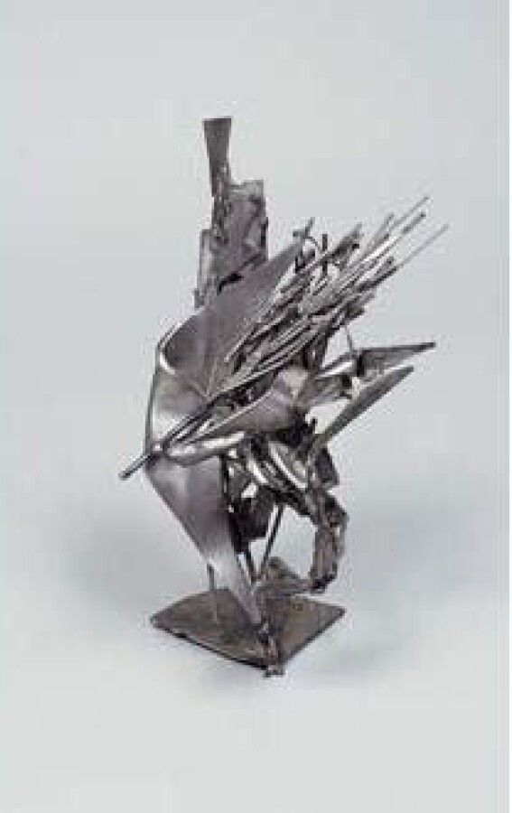 Null FÉRAUD Albert (1921-2008)	

Sans Titre	

Sculpture en acier inoxydable 

Ha&hellip;