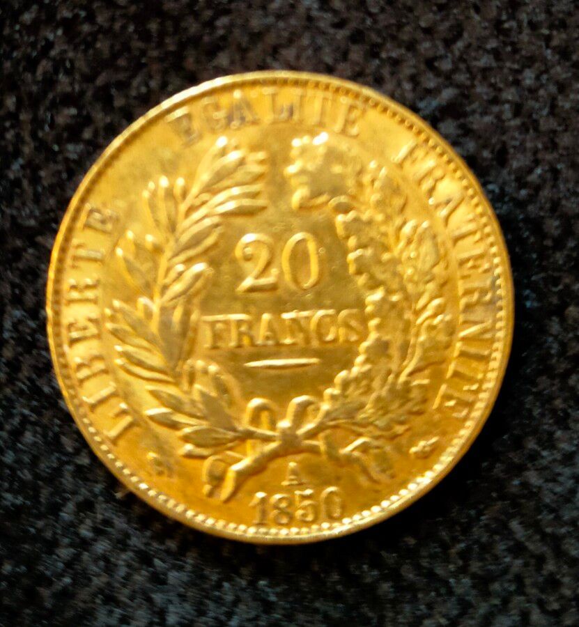 Null FRANCE - pièce 20 Francs or Cérès, IIe Republique (1850)



Poids : 6,40 g.