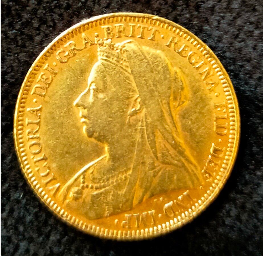 Null 大不列颠 - 金币，主权，维多利亚女王纪念日，背面为圣乔治屠龙图（1893年



重量：7.90克。