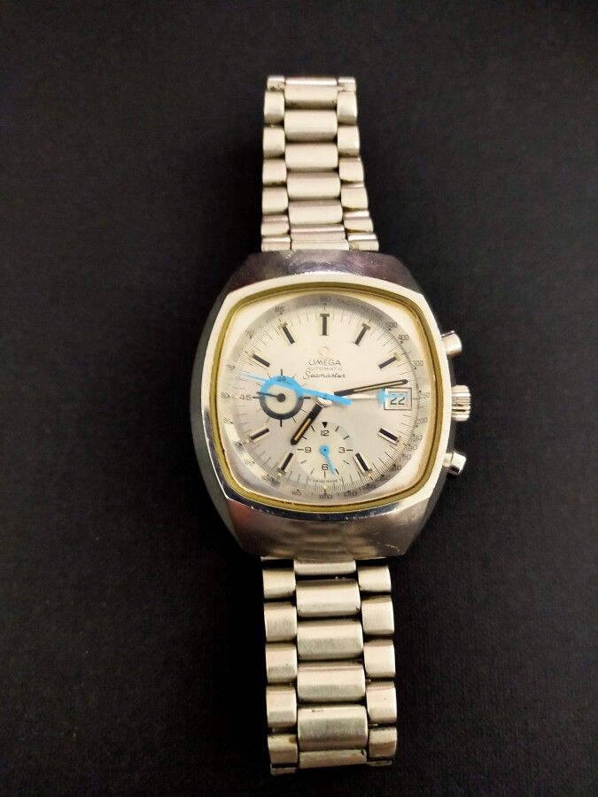 Null OMEGA

Seamaster

Montre bracelet en acier avec chronographe. Boîtier couss&hellip;