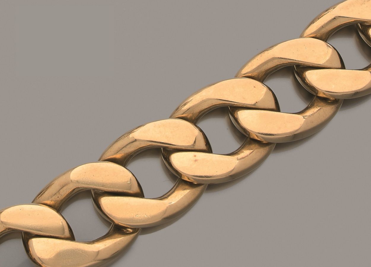 Null Important bracelet articulé en or jaune 750 millièmes, les maillons ovales &hellip;