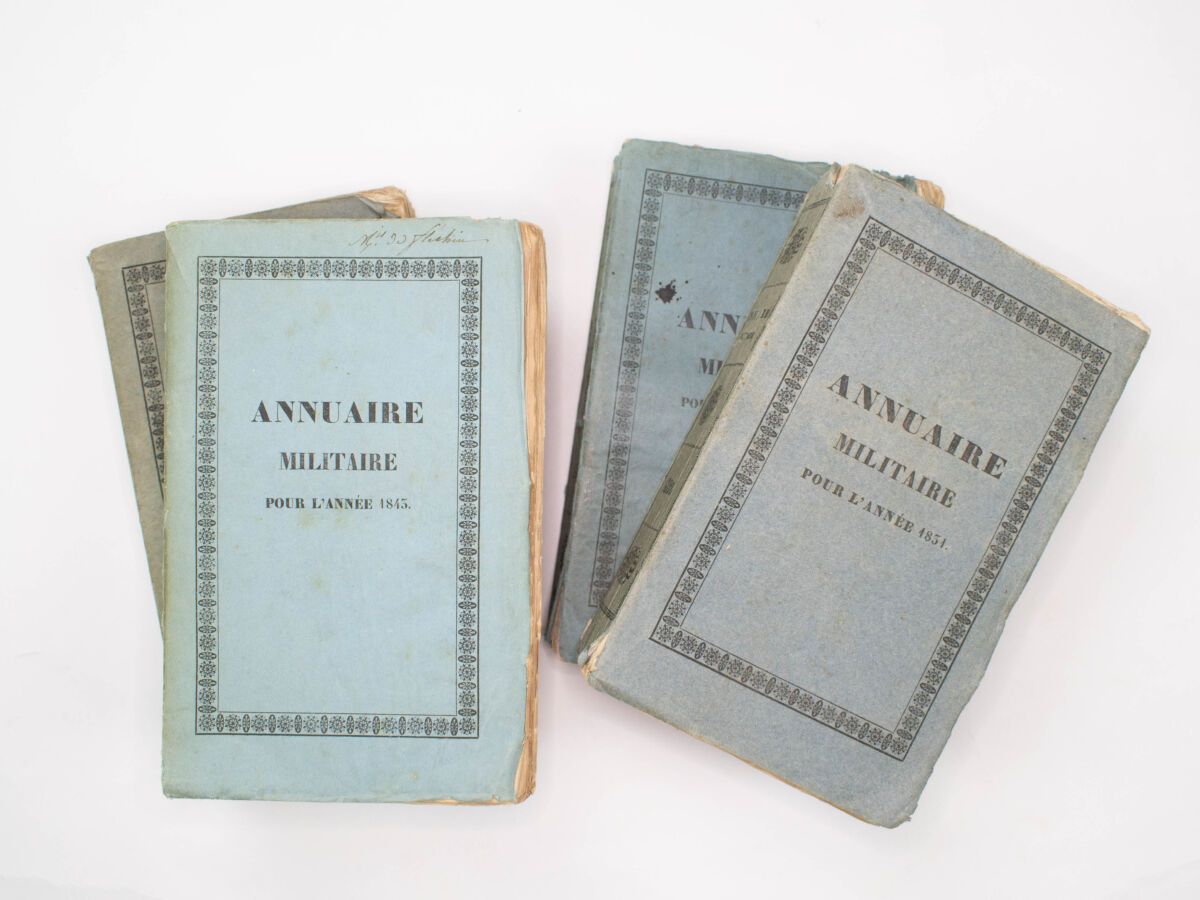 Null Ensemble de quatre almanachs militaires pour les années 1831,1838,1842 et 1&hellip;