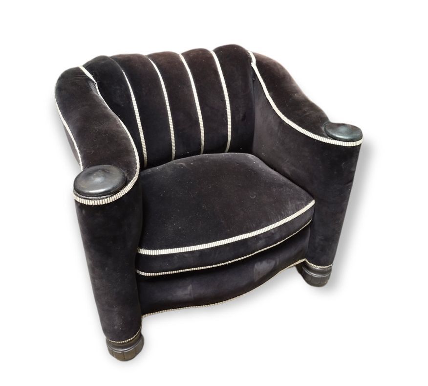 Null 霍夫曼风格的大型环绕式扶手椅

黑色天鹅绒装饰的黑色和米色织物条

高度：80厘米80；宽：90；深：90厘米