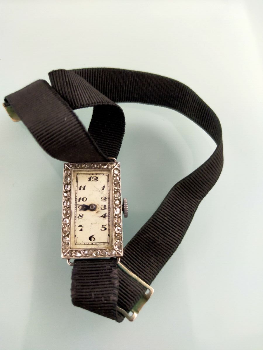 Null Watch bracelet of lady, the watch of rectangular shape out of gold 750 thou&hellip;