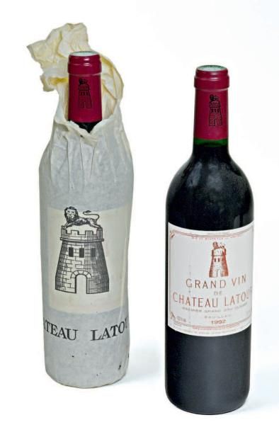 Null Lot de DEUX BOUTEILLES de «Grand vin de Château Latour», 1er grand cru clas&hellip;