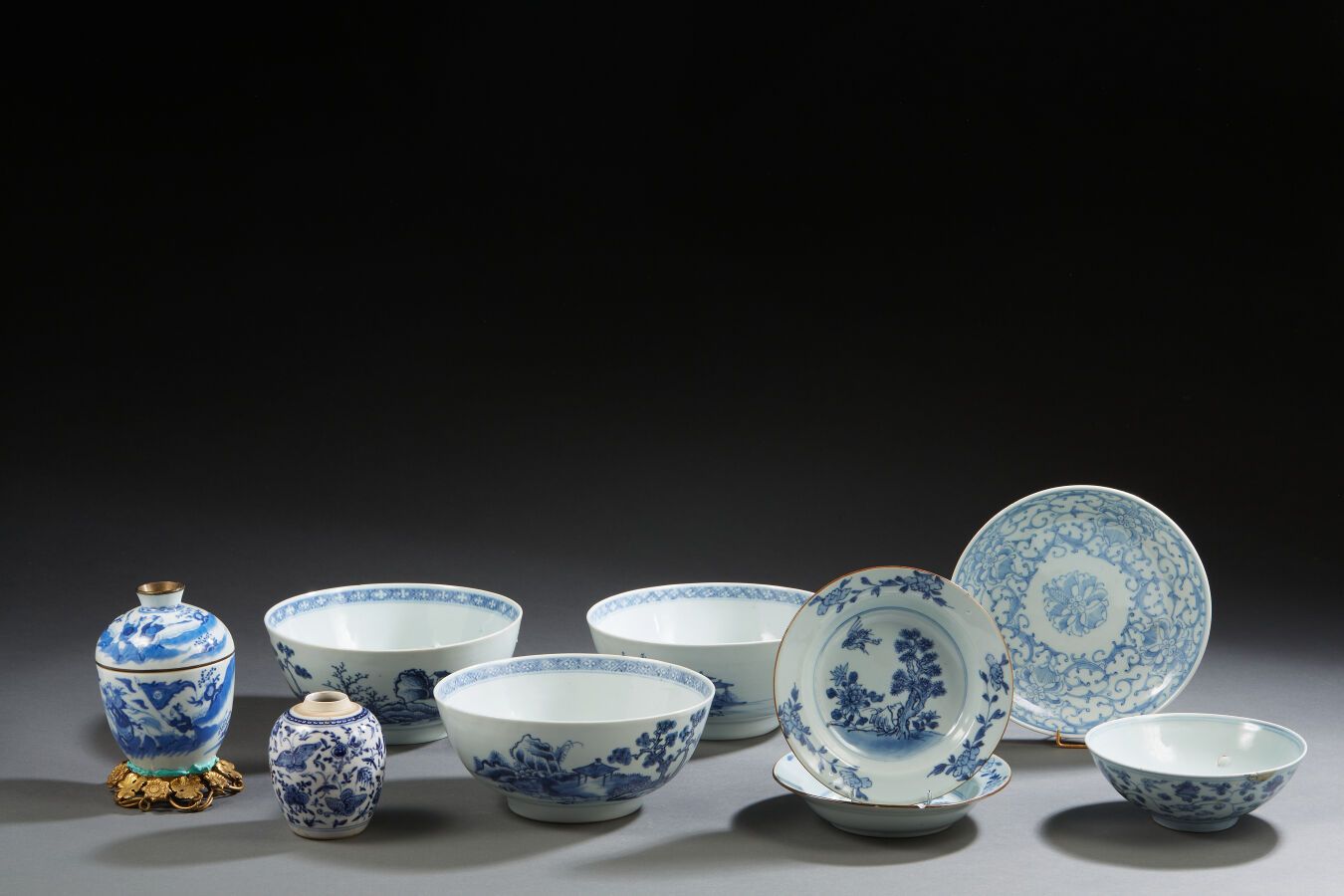 Null Set of nine blue-white porcelain pieces including: 
- Three large bowls, de&hellip;