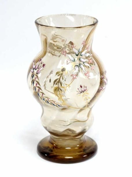 GALLÉ Émile (1846-1904) Vase ovoïde à étranglement sur un large pied en verre fu&hellip;