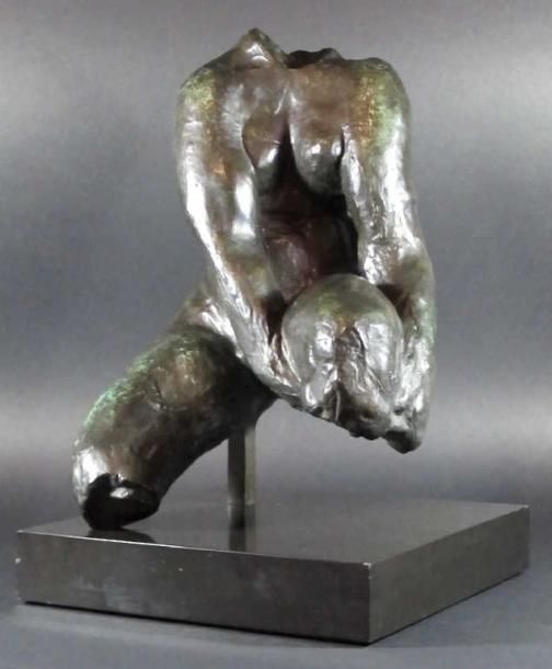 RODIN Auguste (1840-1917) «Torse féminin assis dit Torse Morhardt». Bronze à pat&hellip;