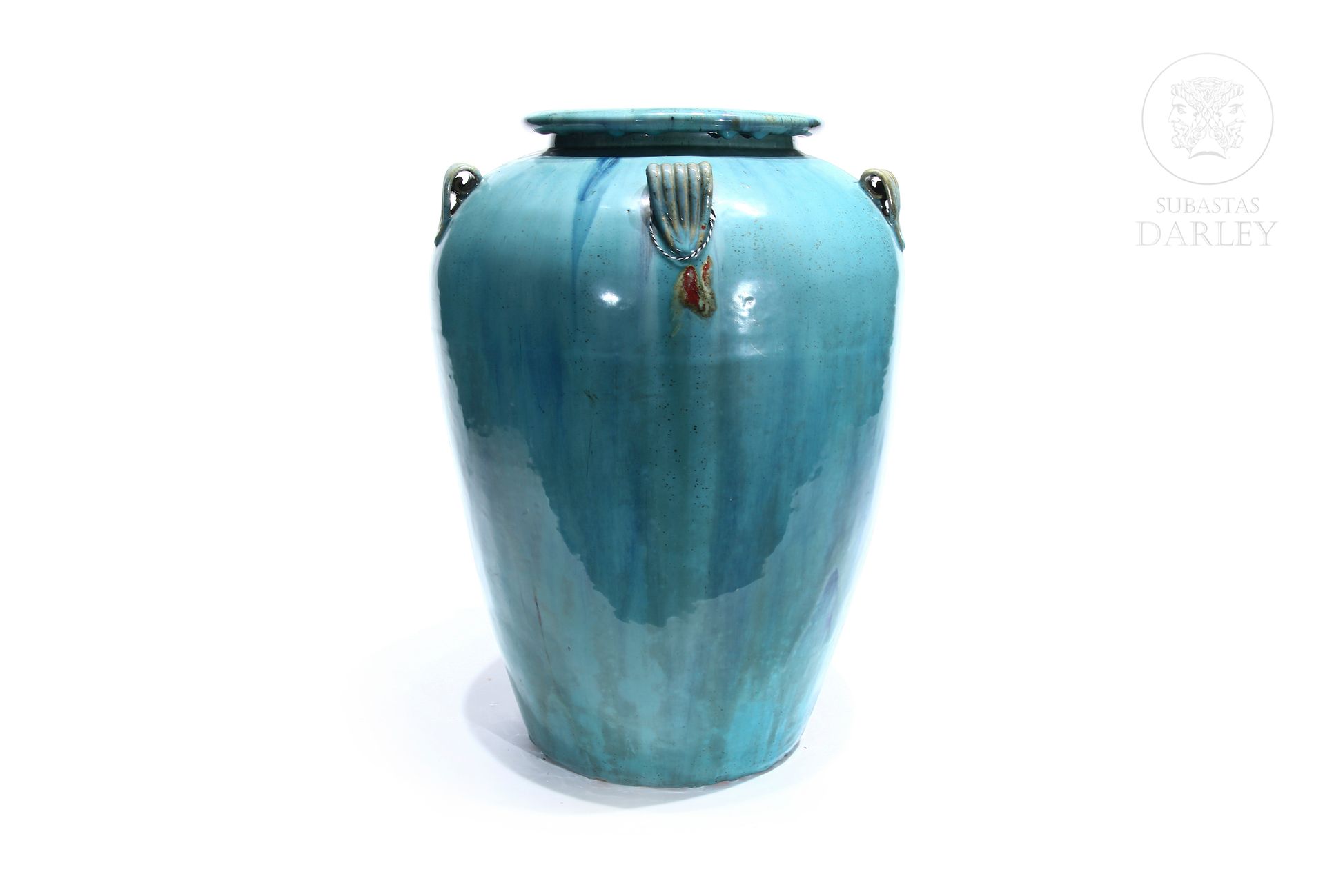Gran vasija decorativa de cerámica vidriada. 
Vidriado con tonos en azul. Vidria&hellip;