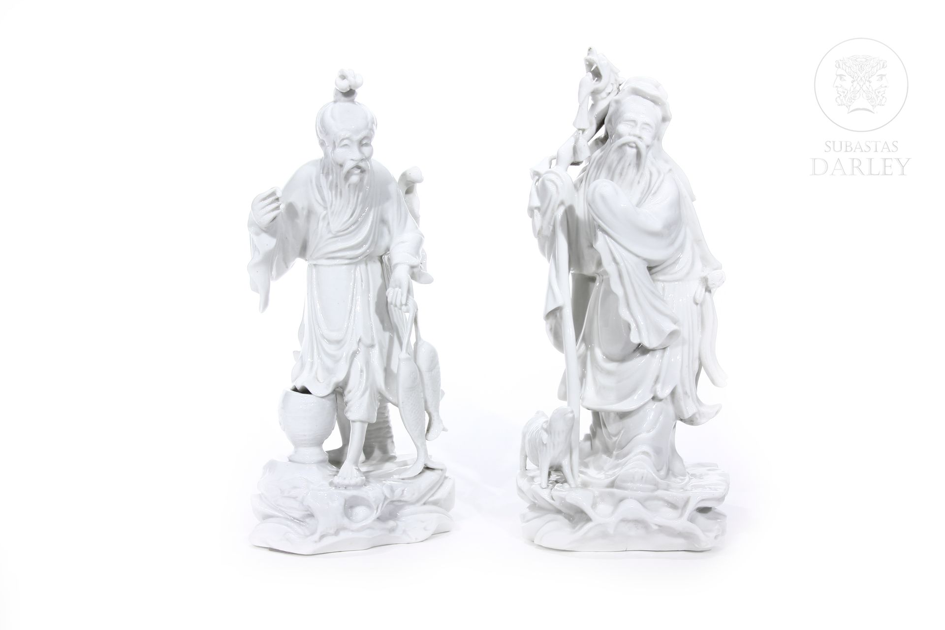 Pareja de figuras de porcelana "Sabios", s.XX 
Porcelana esmaltada en blanco rep&hellip;