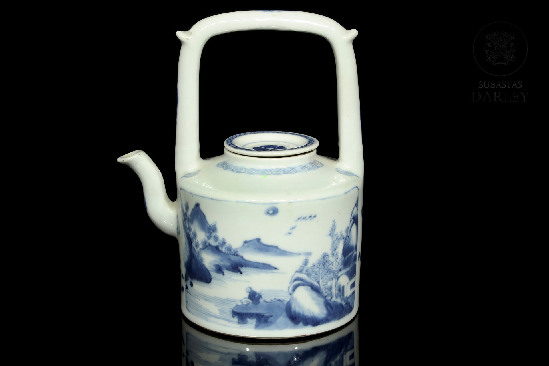 Tetera de porcelana, azul y blanco, dinastía Qing 
Porcelaine décorée en émail b&hellip;