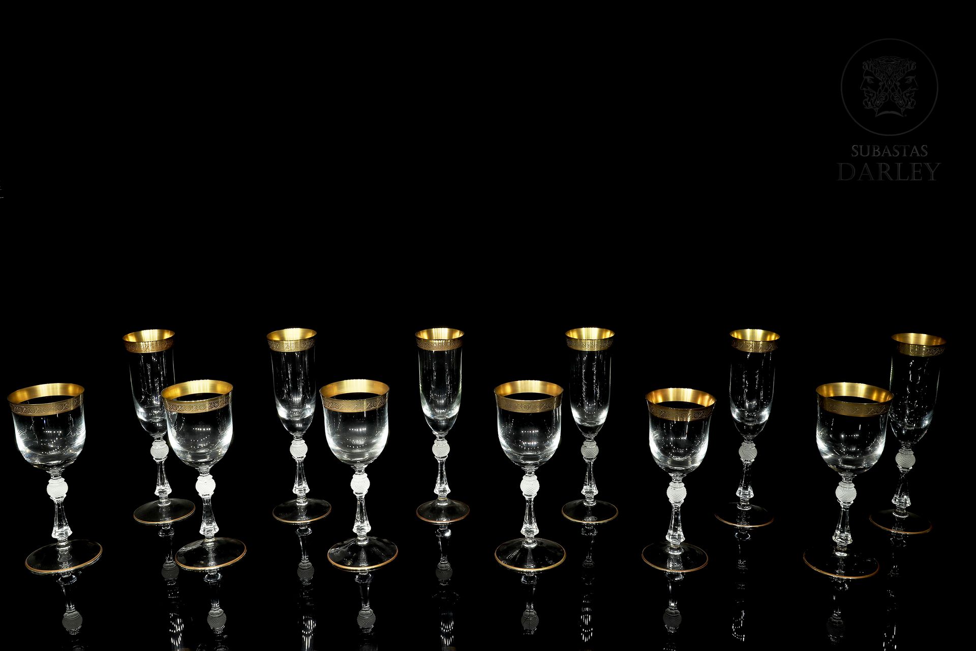 Copas de cristal de bohemia "Giftware Gold", med.S.XX 
Ensemble de douze verres &hellip;