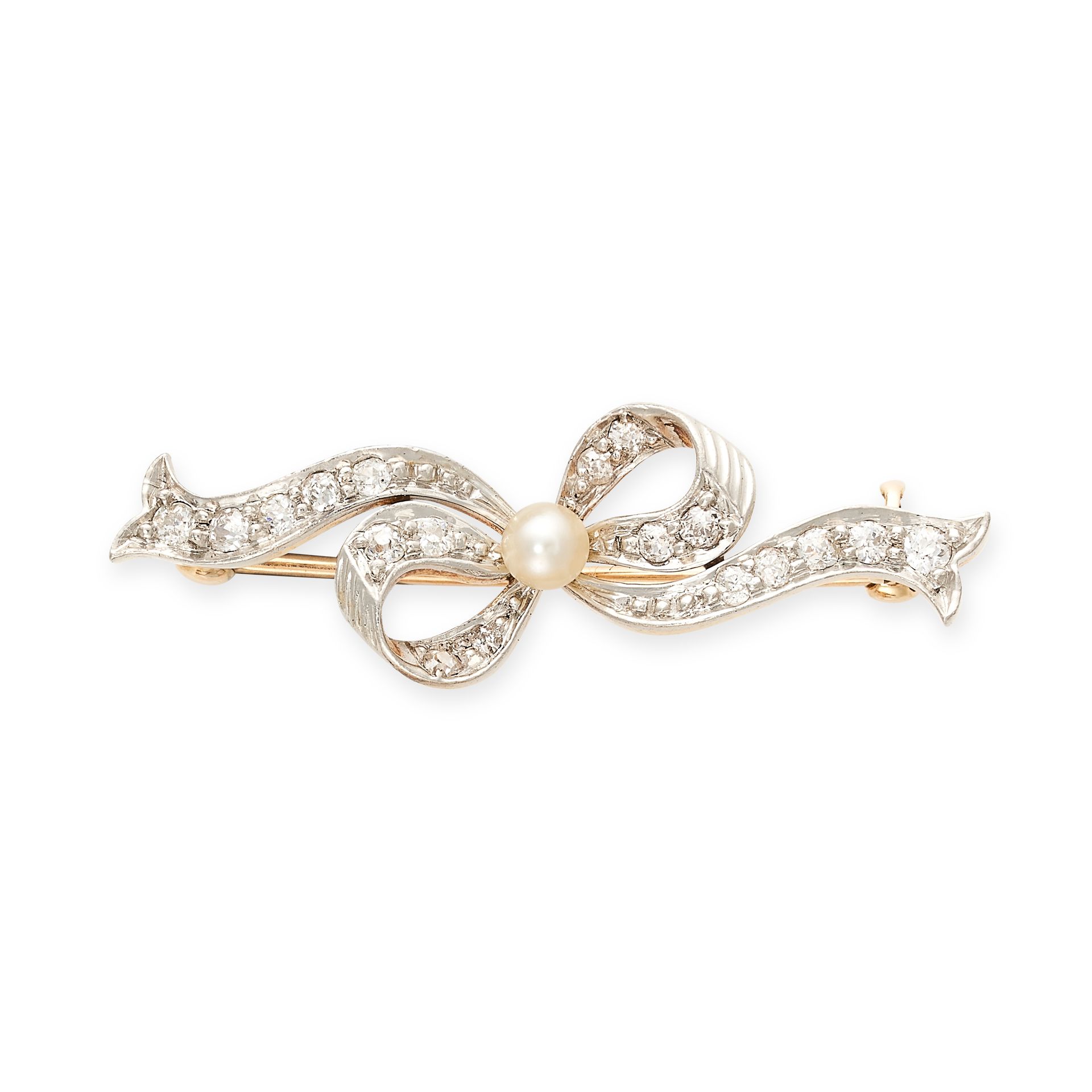 Null 无保留 - 14克拉黄金和铂金钻石和珍珠手镯，设计成蝴蝶结的丝带，镶嵌着一颗3.5毫米的珍珠，以老式切割钻石为点缀，印有14，3.6厘米，3.7克。