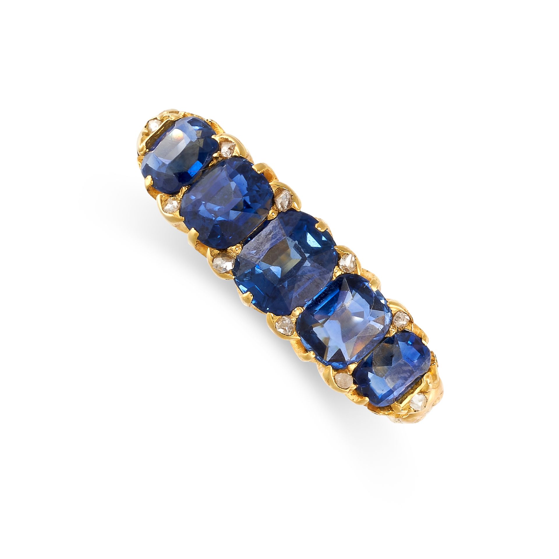 Null 无保留 - 18K黄金蓝宝石和钻石五石戒指，镶嵌一排五颗渐进式枕形切割的蓝色蓝宝石，并以玫瑰式切割钻石点缀，蓝宝石共重2.7-2.9克拉，印有18K，&hellip;