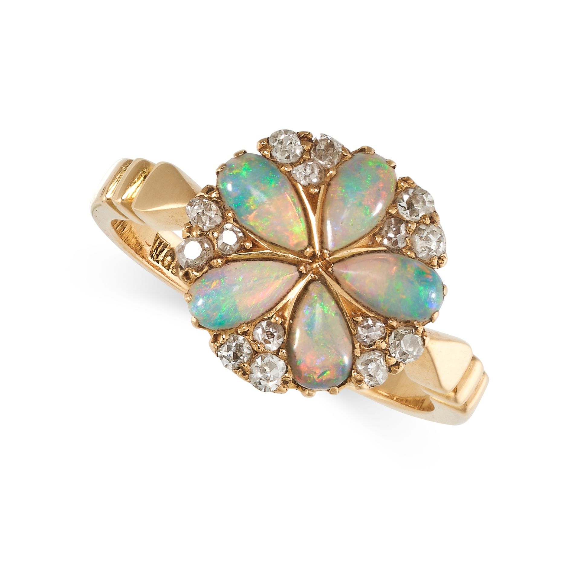 Null NO RESERVE - AN ANTIQUE OPAL AND DIAMOND RING, 1910 in 18ct yellow gold, th&hellip;