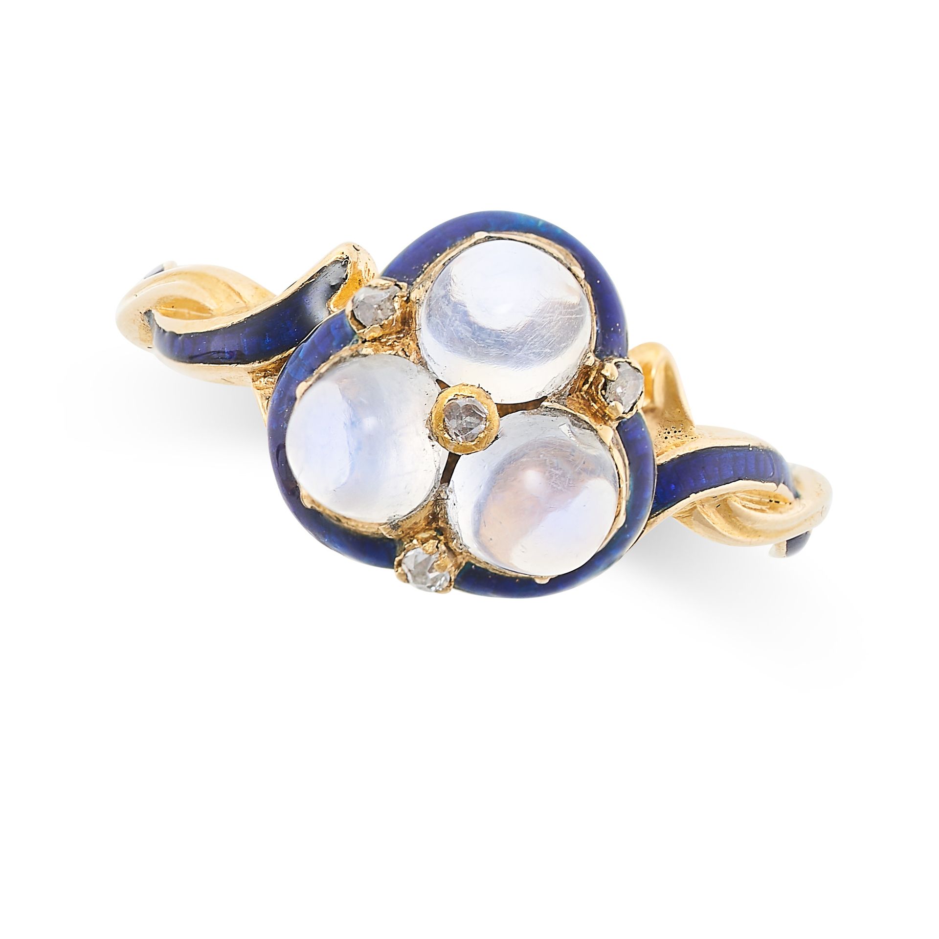 Null AN ANTIQUE MOONSTONE, ENAMEL AND DIAMOND RING in yellow gold, set with thre&hellip;