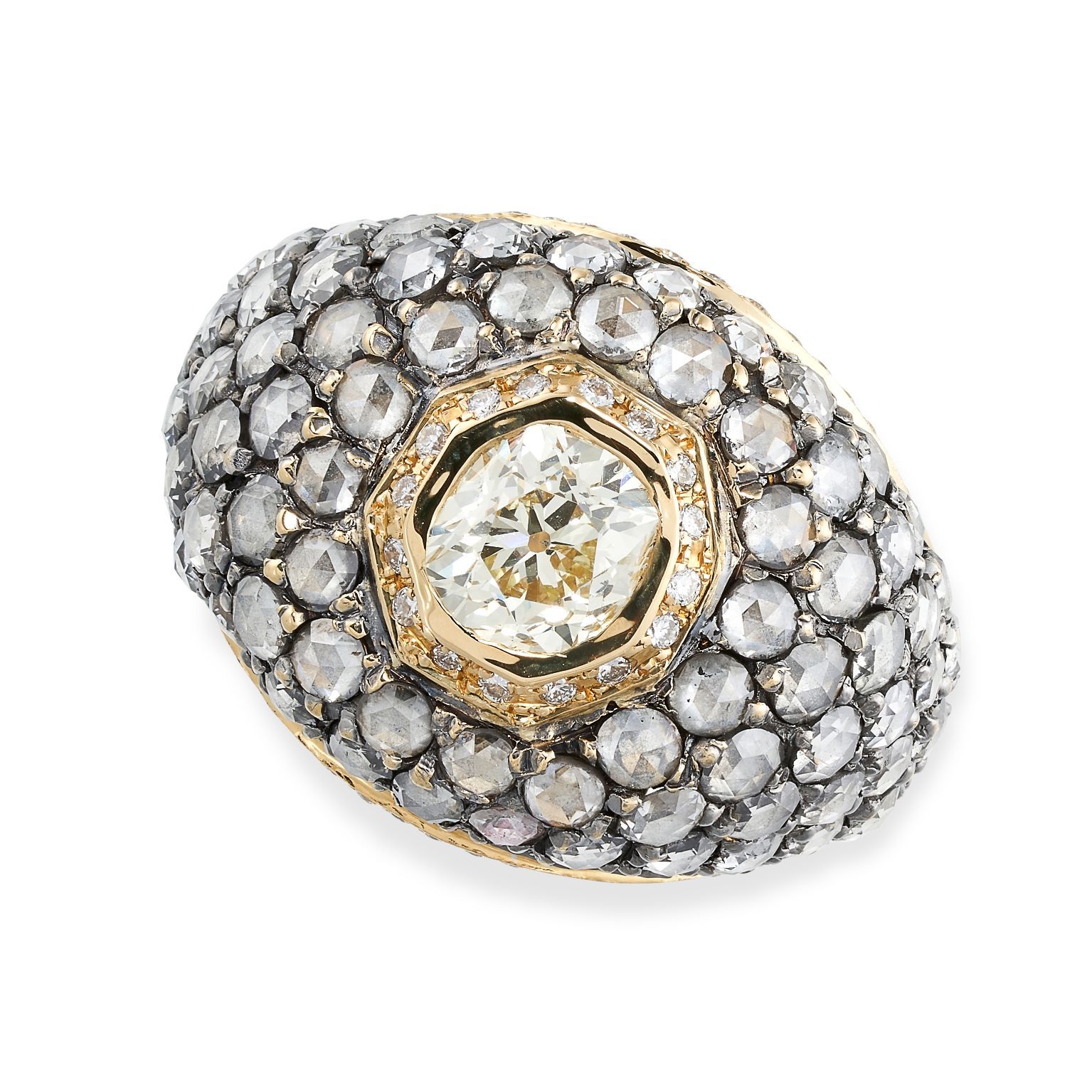 Null A DIAMOND BOMBE RING in 18ct yellow gold, set with a central cushion cut ye&hellip;