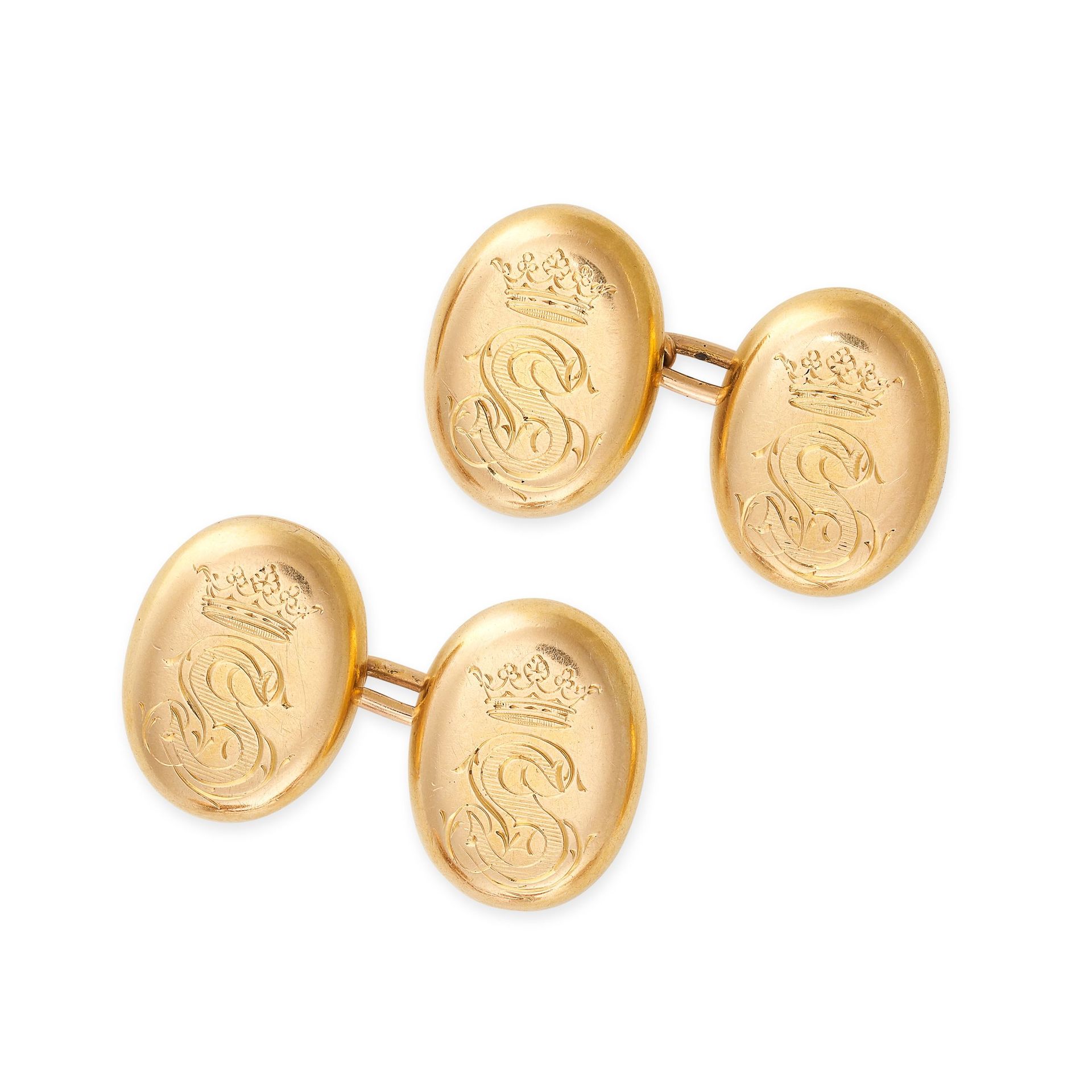 Null 一对古代黄金雕刻袖扣，每个袖扣由两个椭圆形面组成，上面刻有皇冠下面的 "S"，没有化验标记，面1.8厘米，12.0克。