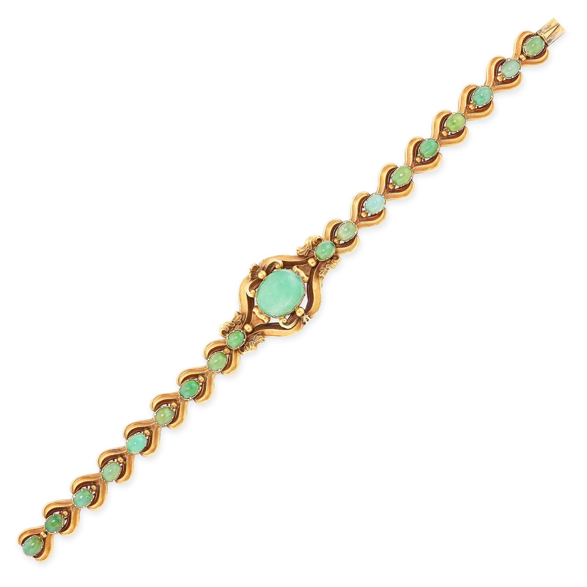 Null AN ANTIQUE GREEN QUARTZITE BRACELET in yellow gold, comprising a series of &hellip;