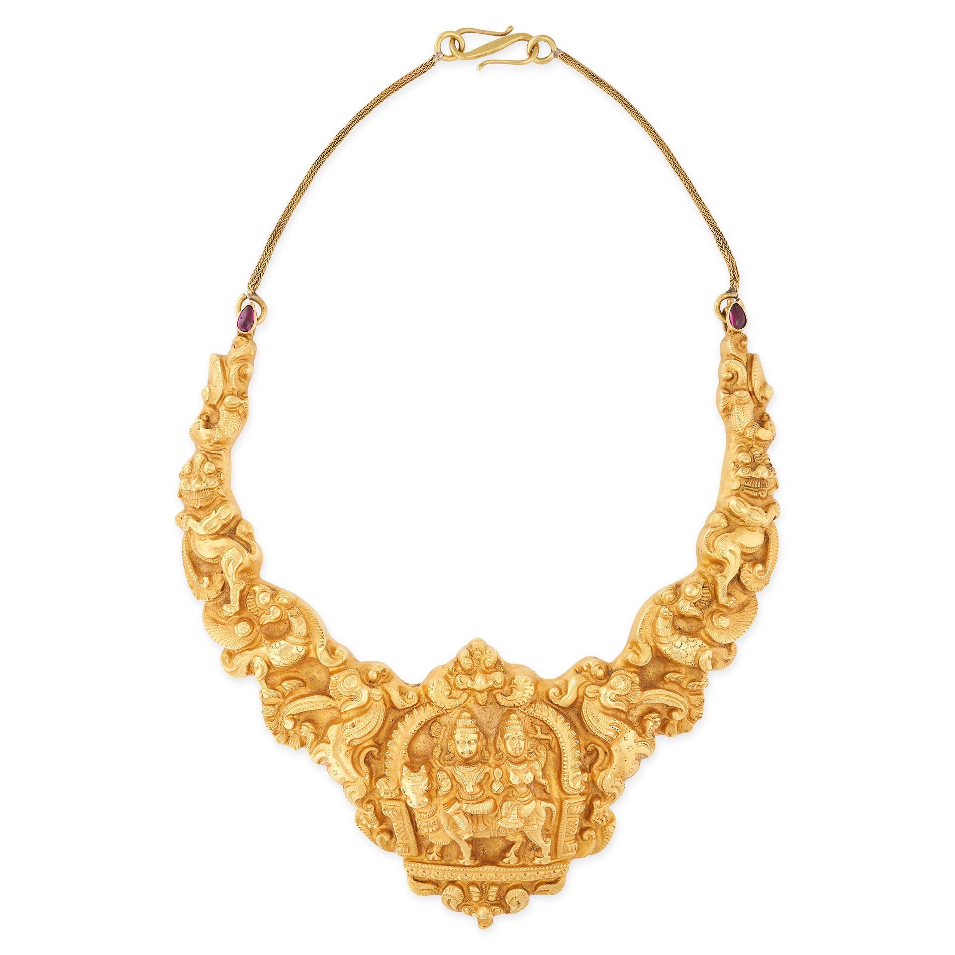 Null AN ANTIQUE INDIAN NECKLACE, 19TH CENTURY in oro giallo, la collana è disegn&hellip;