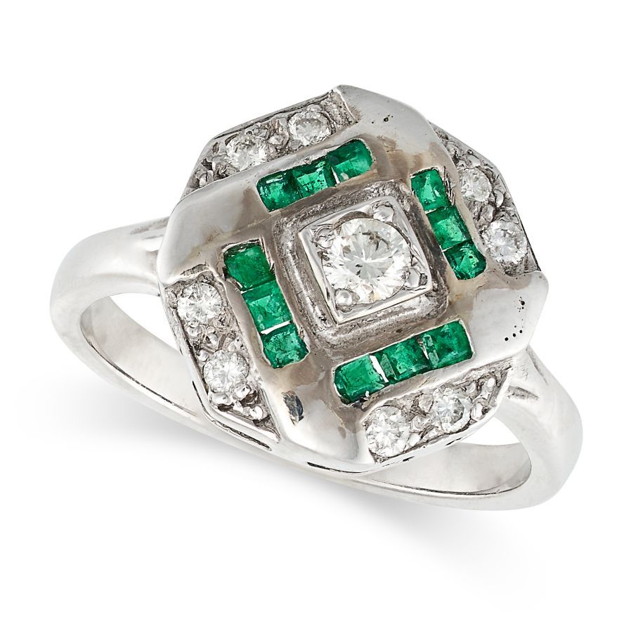 Null 18K白金宝石和钻石礼服戒指，中央镶嵌一颗圆形明亮式切割钻石，周围是方形阶梯式切割的祖母绿，由更多的圆形明亮式切割钻石点缀，印有750，尺寸为O/7.&hellip;