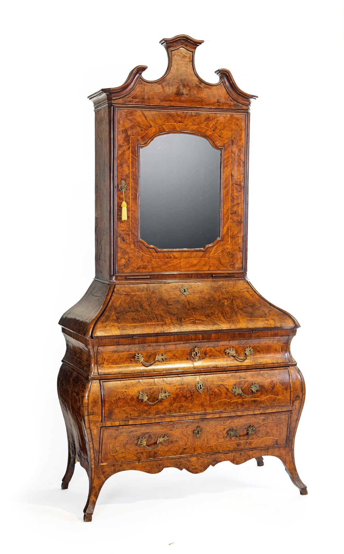Drop-leaf chest of drawers with walnut briar top, Lombardy, mid-18th century ave&hellip;