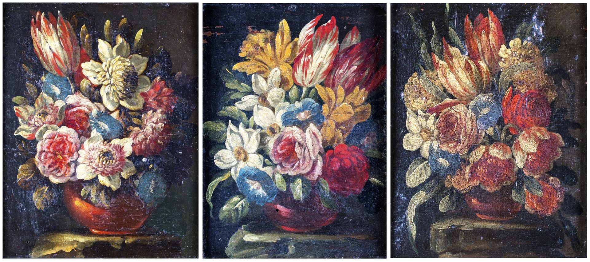 Pittore fine XVII/inizio XVIII secolo Still life of flowers 框架内，三幅木板油画