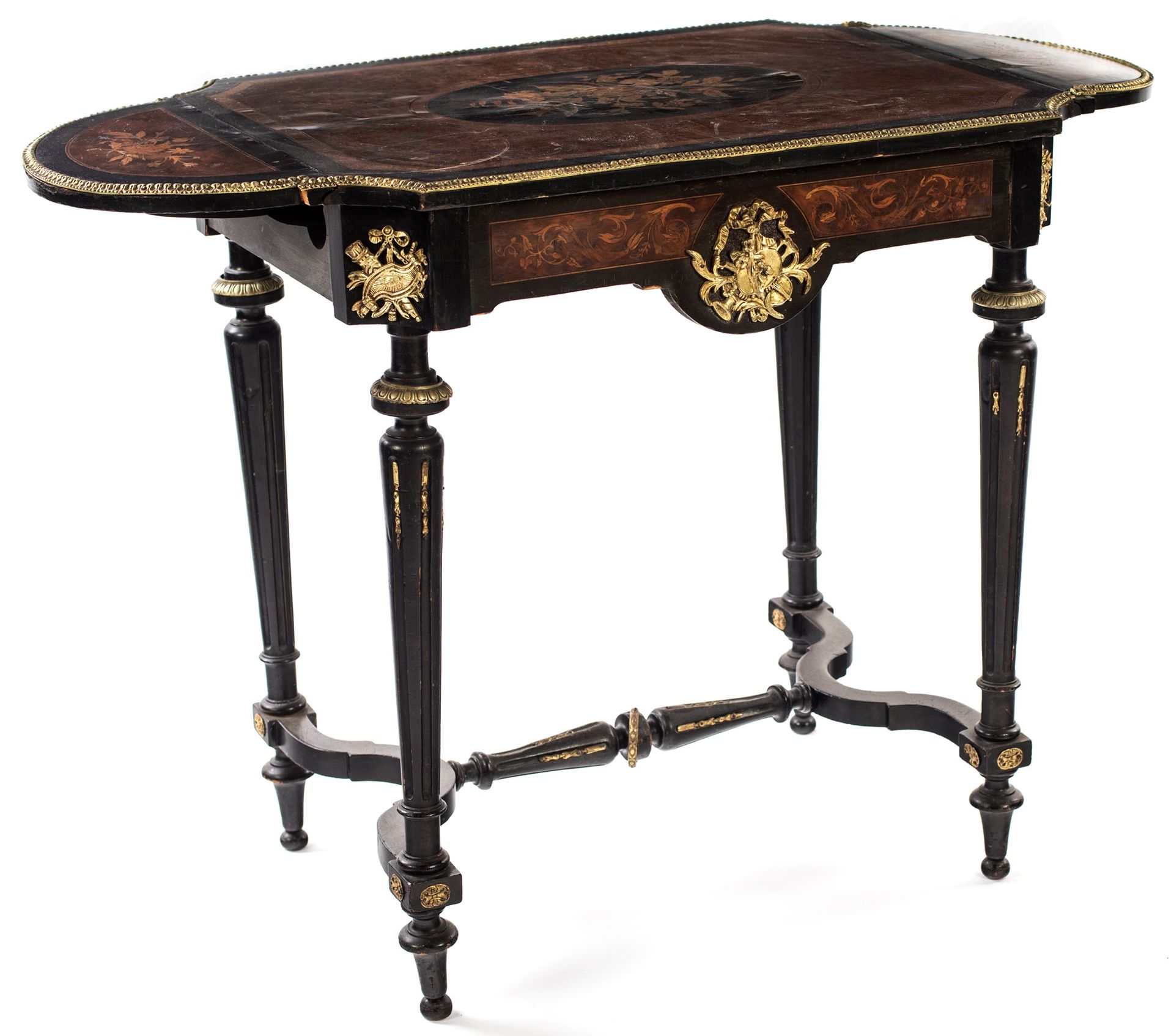 Side table in ebonized wood and briar, 19th century 带有装饰性的鎏金铜装饰；顶部装饰有镶嵌的蔬菜奖杯，中间是&hellip;