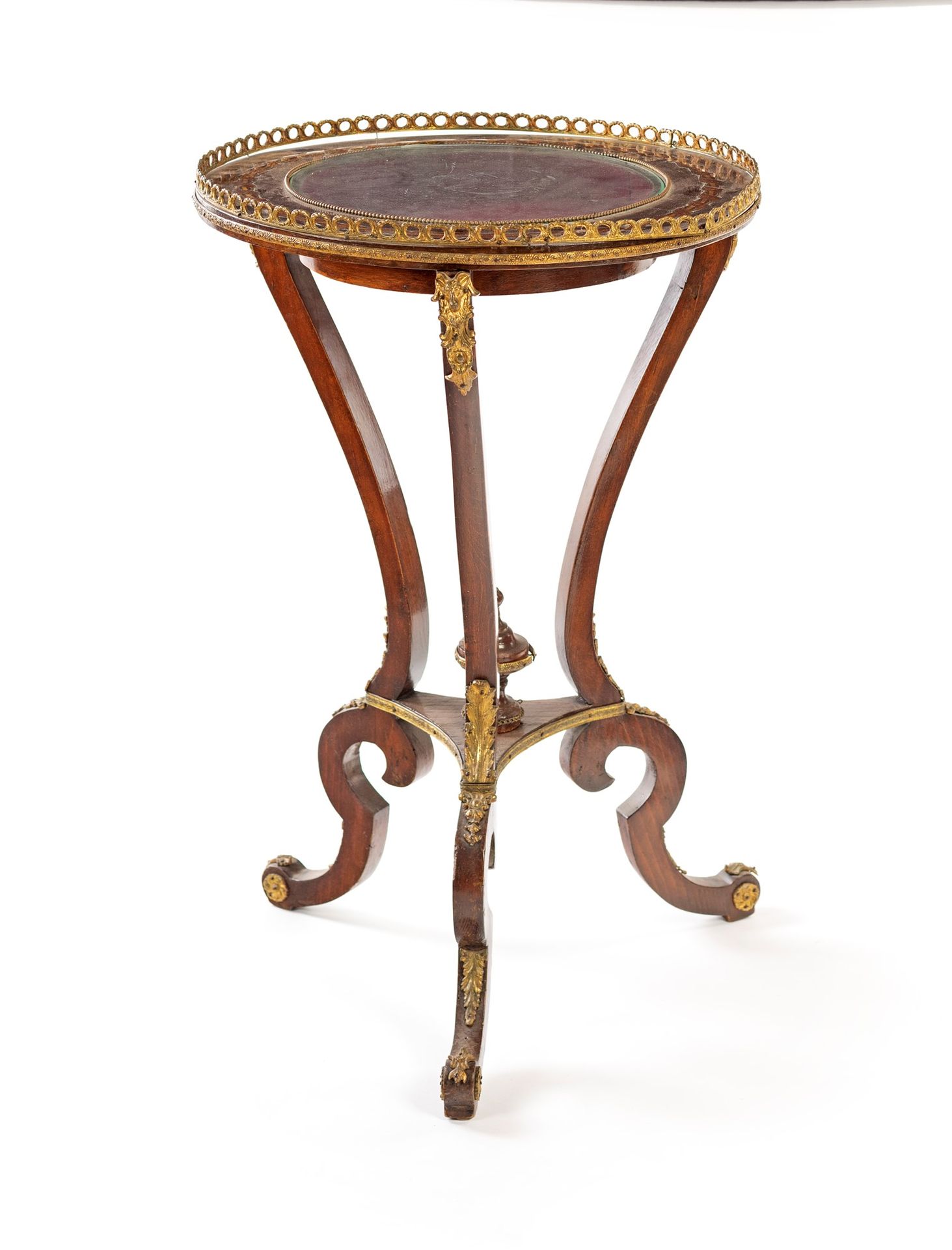 Showcase coffee table in mahogany with gilt bronze applications, France, 19th ce&hellip;