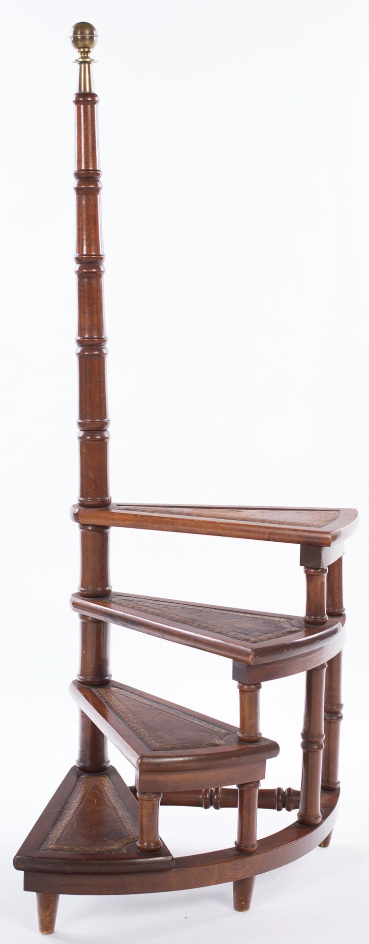 Library ladder in walnut with four spiral steps and turned upright