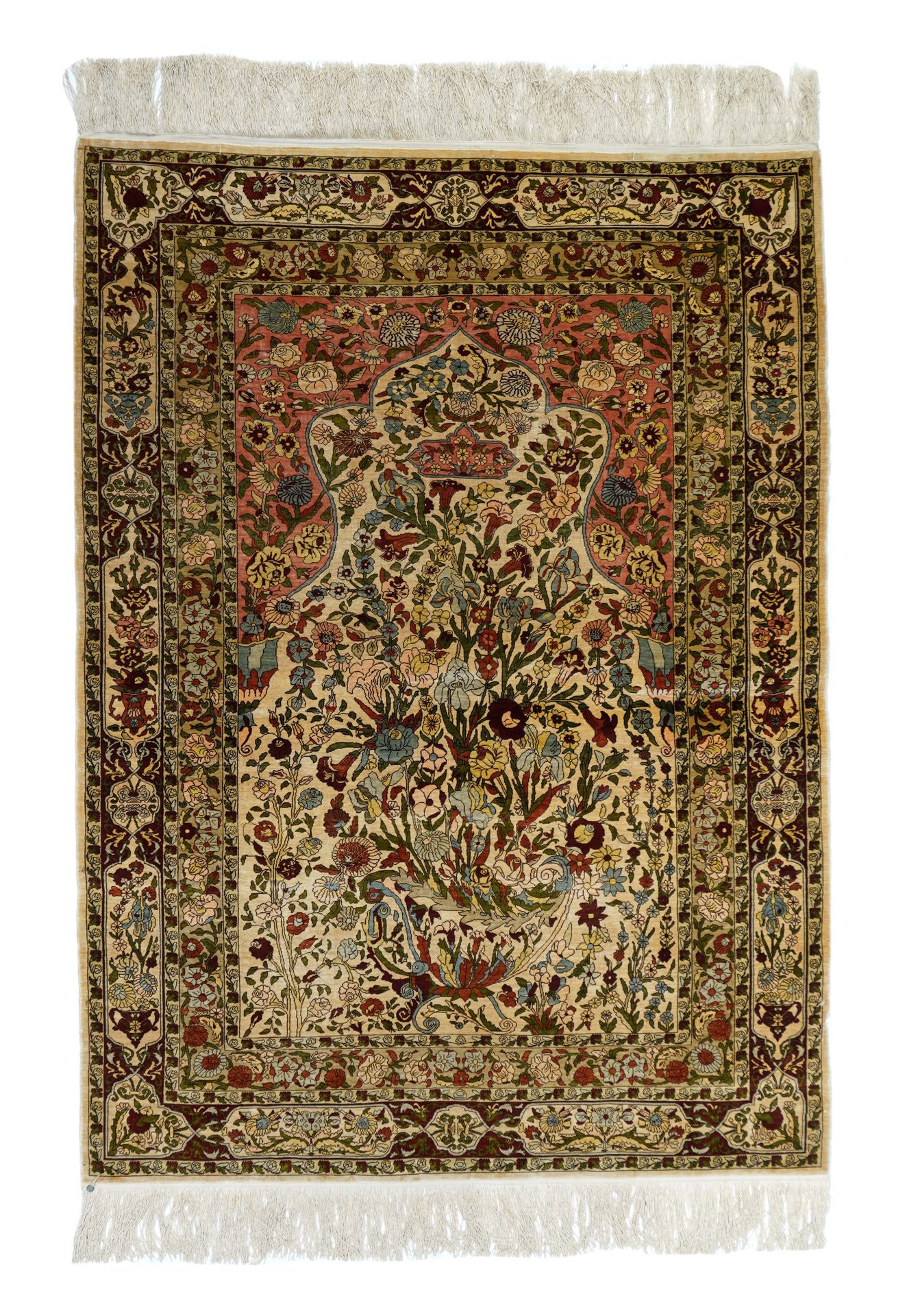 Null 丝绸Hereke地毯，4'11'' x 3'5'' 。