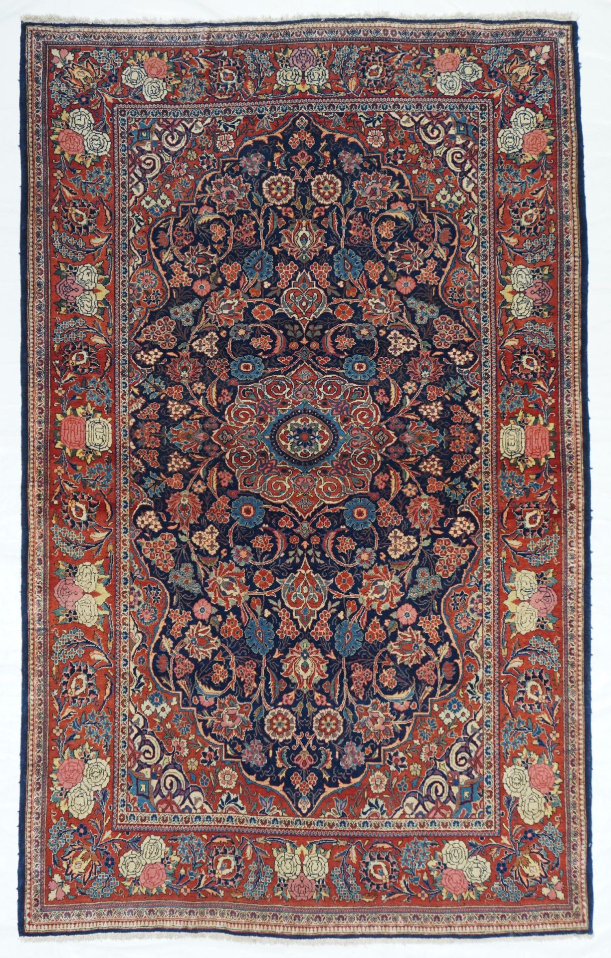 Null Vintage Persian Kashan Rug.