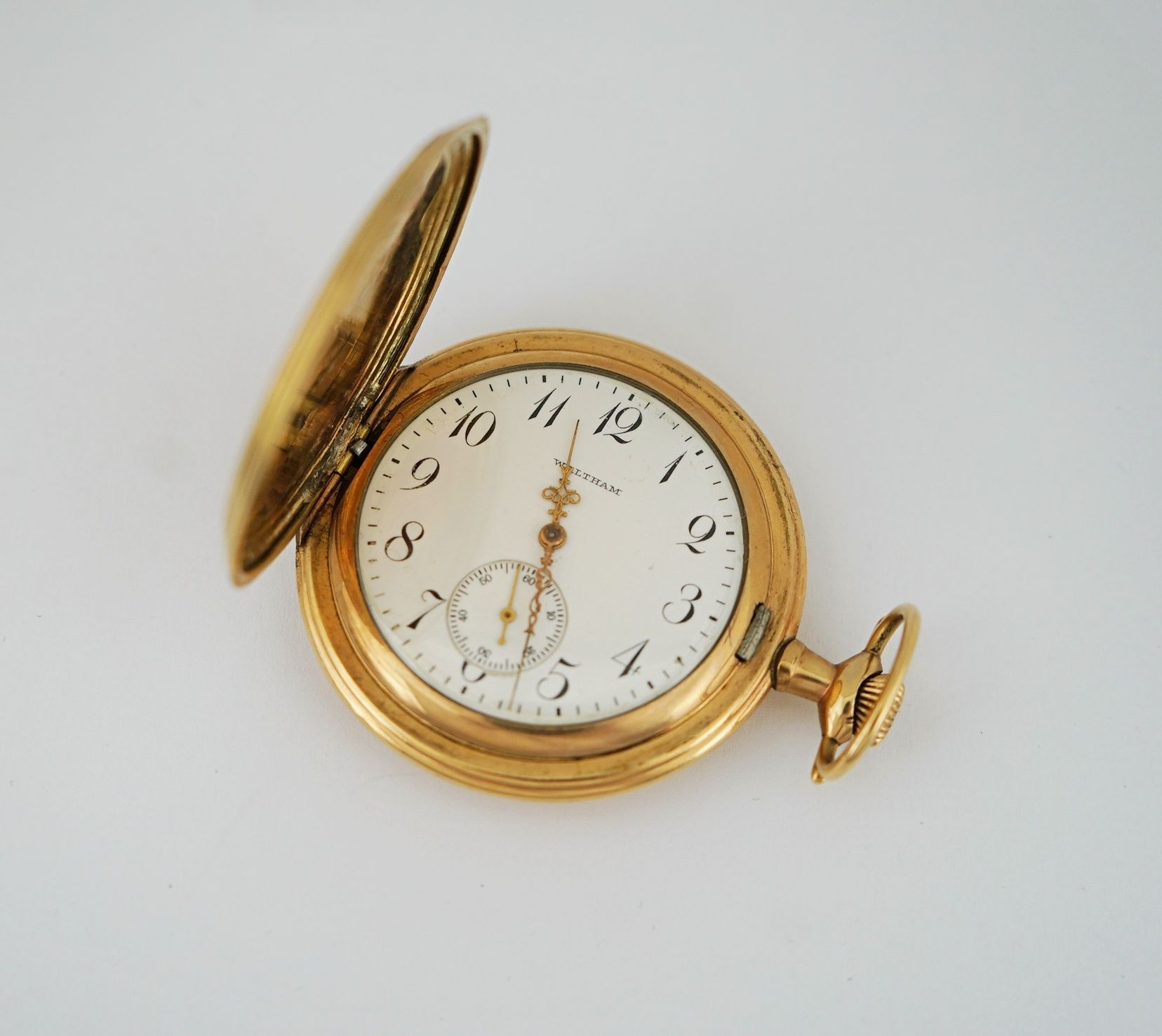 Waltham, guillochierte Savonette Brass gilded. Savonette pocket watch with 3 lid&hellip;