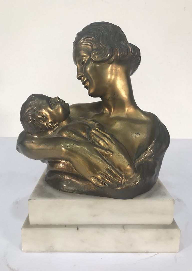 De Luca Ferdinando (XIX - XX) Maternity
patinated bronze sculpture
signature: on&hellip;