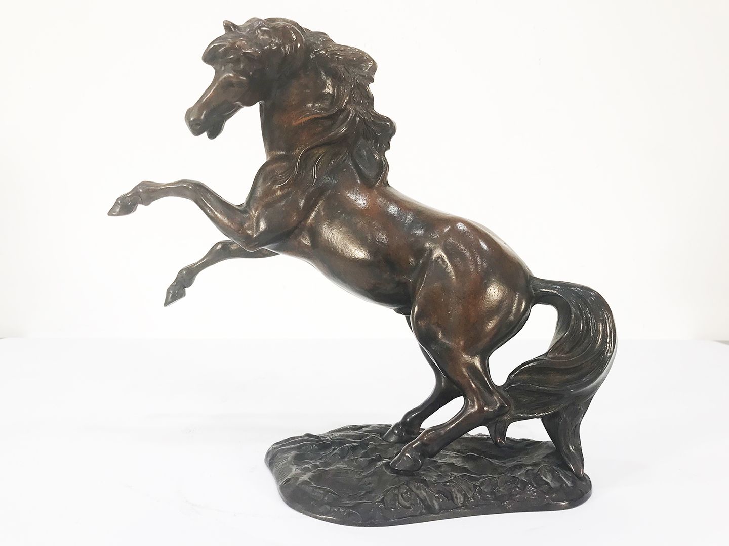 Moreau Auguste (Digione 1834 - 1917) Steigendes Pferd
Bronzeskulptur
Signatur: a&hellip;