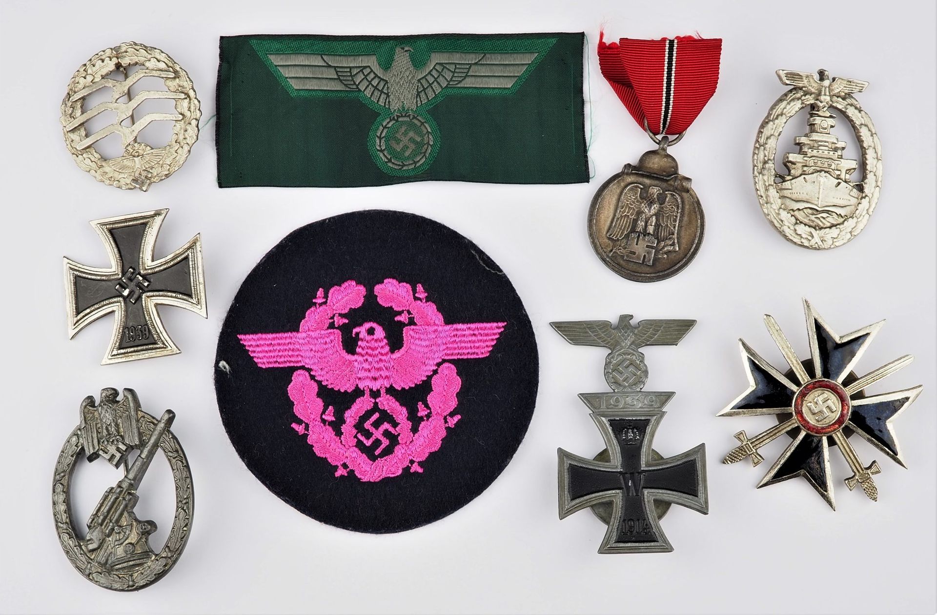 Lot de médailles du 3ème Reich, probablement en grande p…