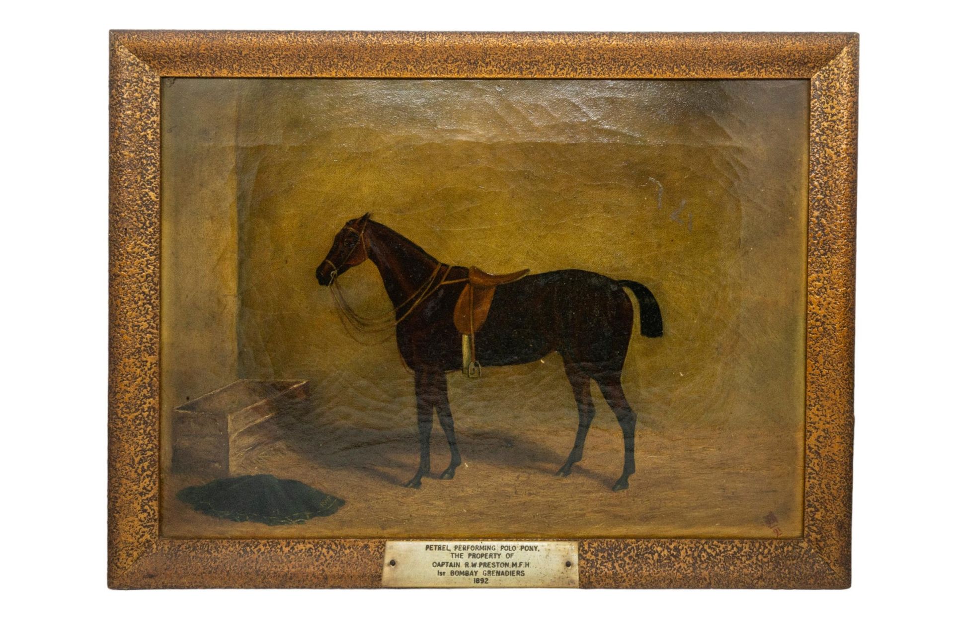 Null 一幅 19 世纪晚期的马厩里的马的油画，左下角有 C.H 字样和 1891 年的日期，画框上贴有铜板，上面刻有 "Petrel, Performing&hellip;