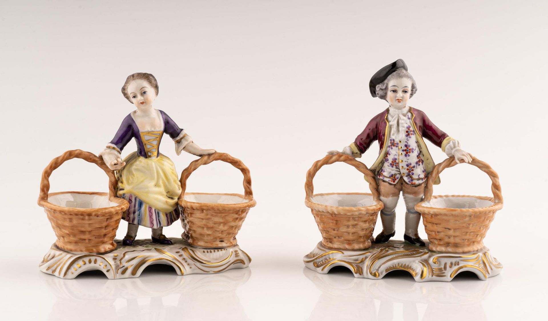 Null Paar Porzellanfiguren im Capodimonte-Stil


Anfang des 20. Jahrhunderts


h&hellip;