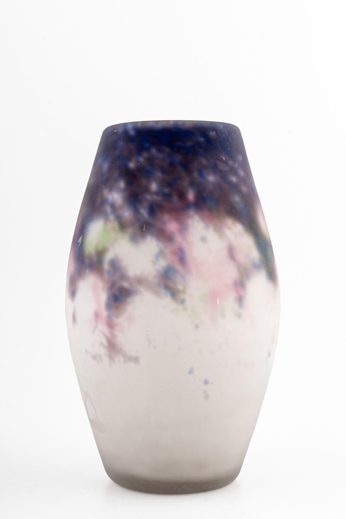 Null Vase ovoïde de Muller Frères 

France 1910 

en pâte de verre, décor abstra&hellip;