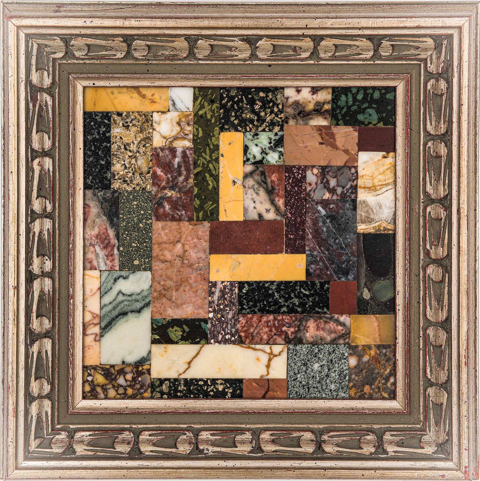 Null Muster aus Marmor 

Anfang des 20. Jahrhunderts 

mit Mosaiksteinen aus ver&hellip;