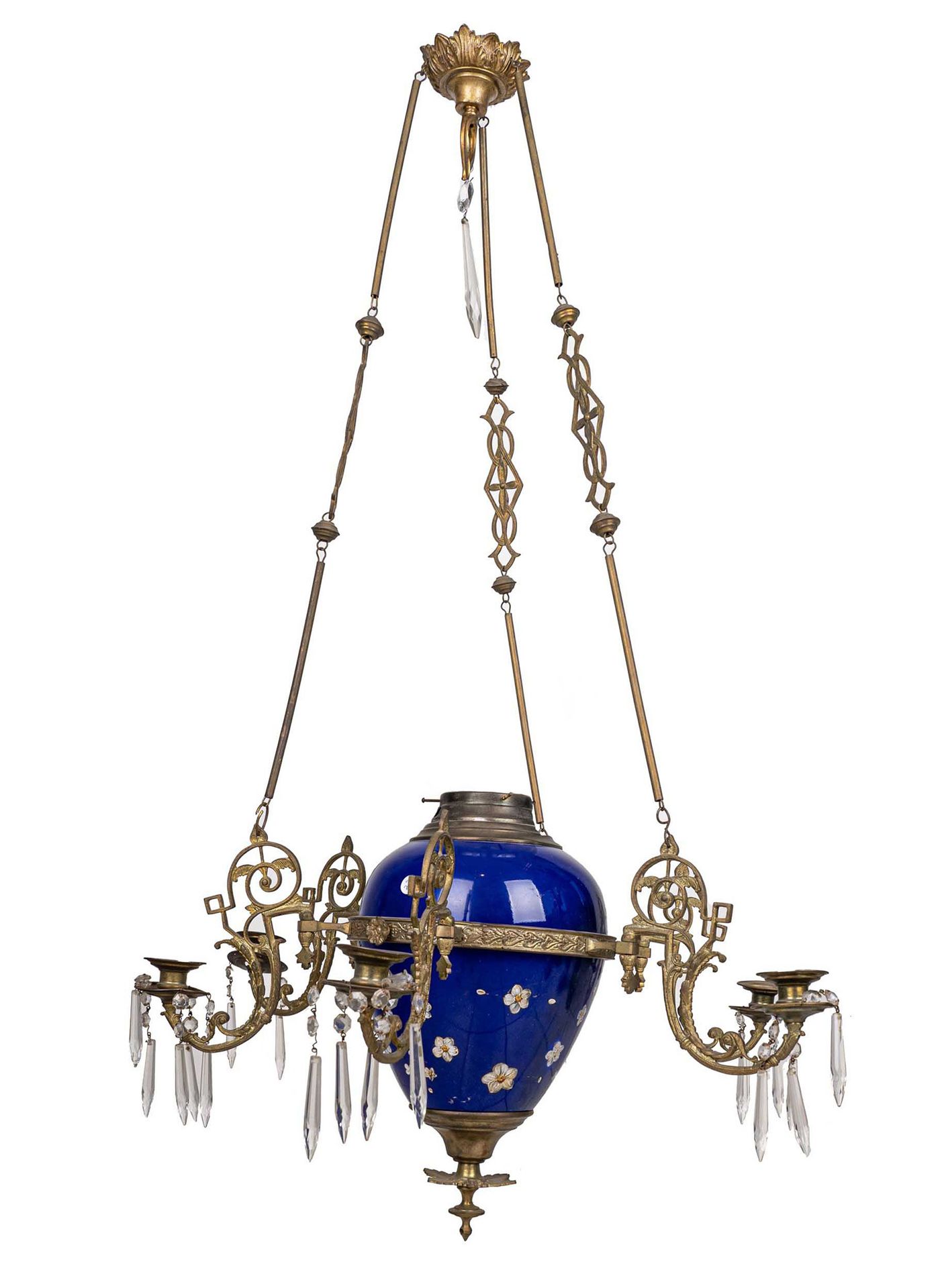 Null 油吊灯

19世纪末

蓝瓷和鎏金青铜，六臂，中央截断的金字塔体饰有花朵，六个烛台有青铜水龙头和水晶吊坠