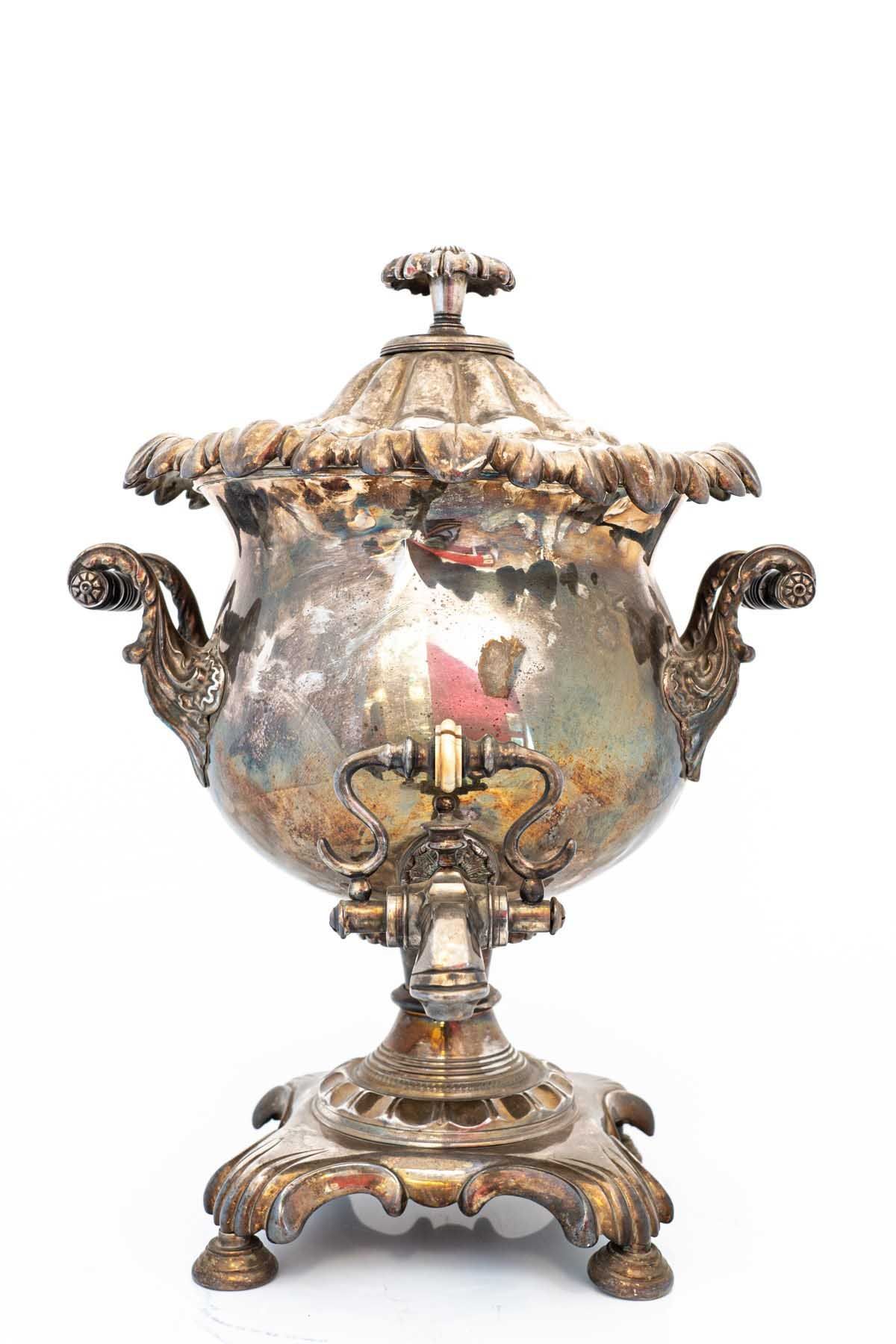 Null Samovar 

second half of the 19th century 

made of sheffield, keeled lid w&hellip;