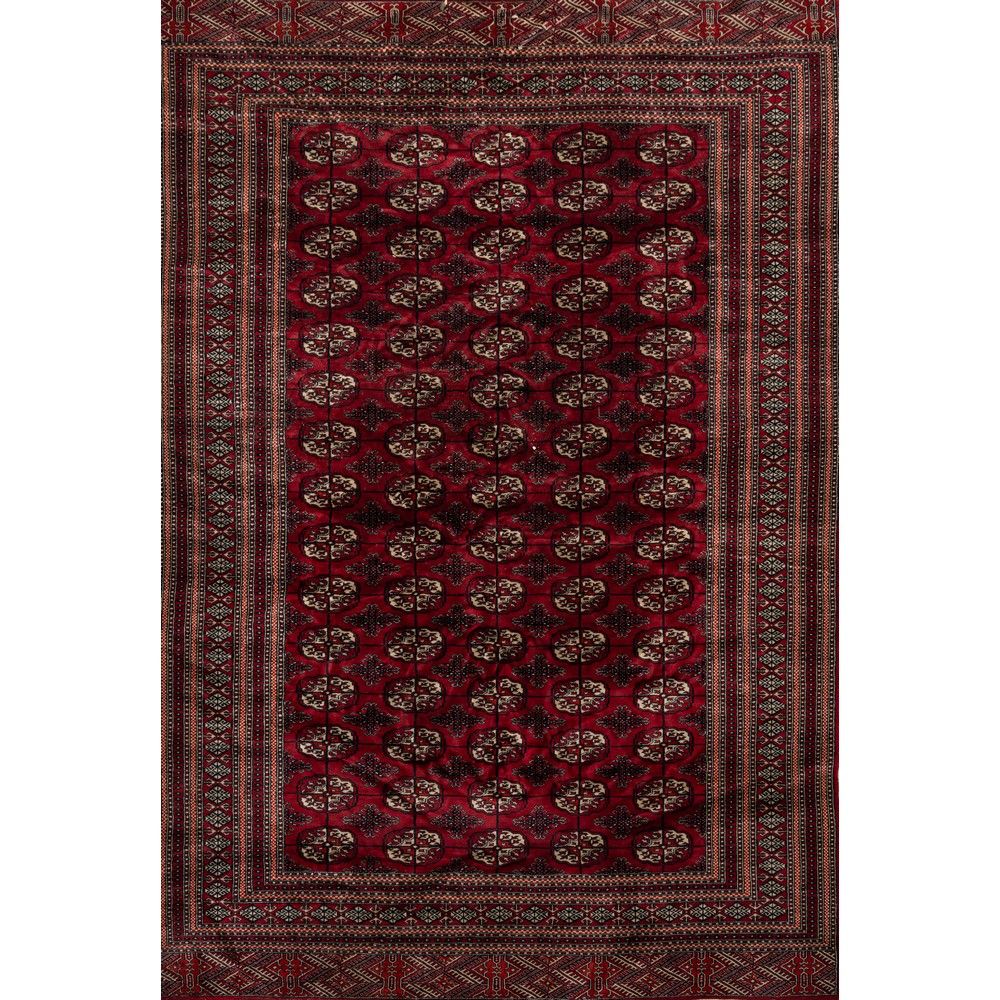 TAPPETO KASHMIR BOKARA 克什米尔博卡拉地毯

经线和纬线为棉，绒线为羊毛。巴基斯坦 20世纪。



273 x 186 厘米。
