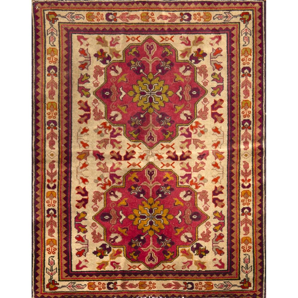 TAPPETO DAGHESTAN E TAPPETO KASHMIR 达吉斯坦和克什米尔地毯 

经线和纬线为棉，绒线为羊毛。土耳其20世纪--巴基斯坦20世&hellip;