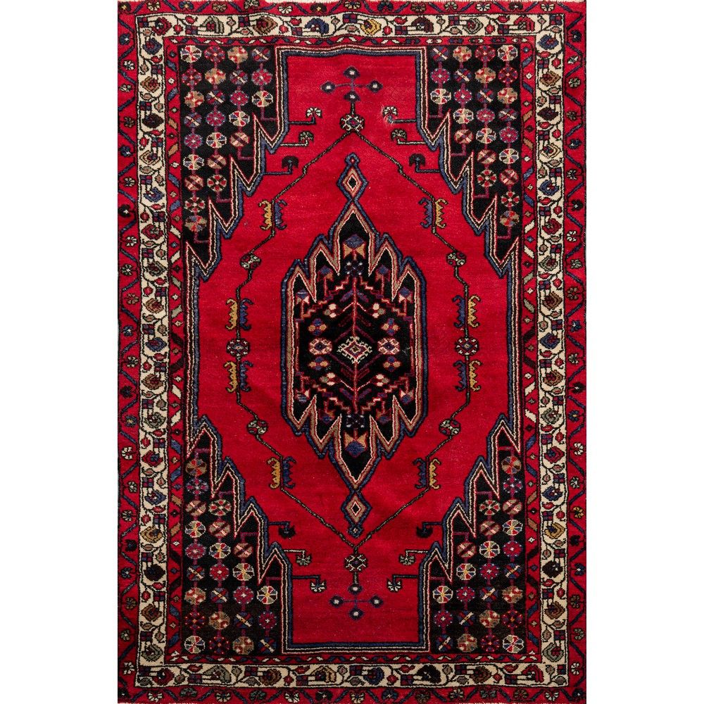 TAPPETO MAZLAGAN 马兹拉根地毯

经线和纬线为棉，绒线为羊毛。波斯20世纪。



209 x 136 厘米。