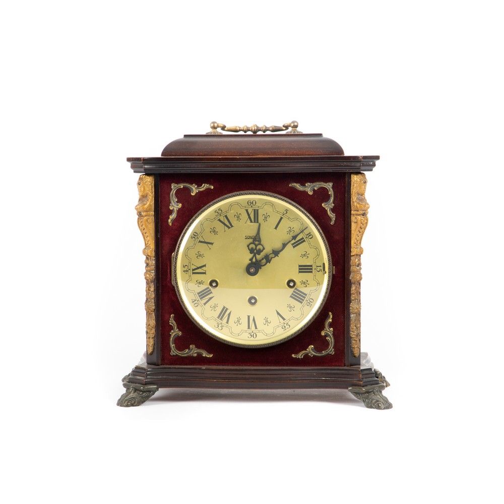 OROLOGIO in legno con elementi in bronzo Uhr aus Holz mit Bronzeelementen. Deuts&hellip;
