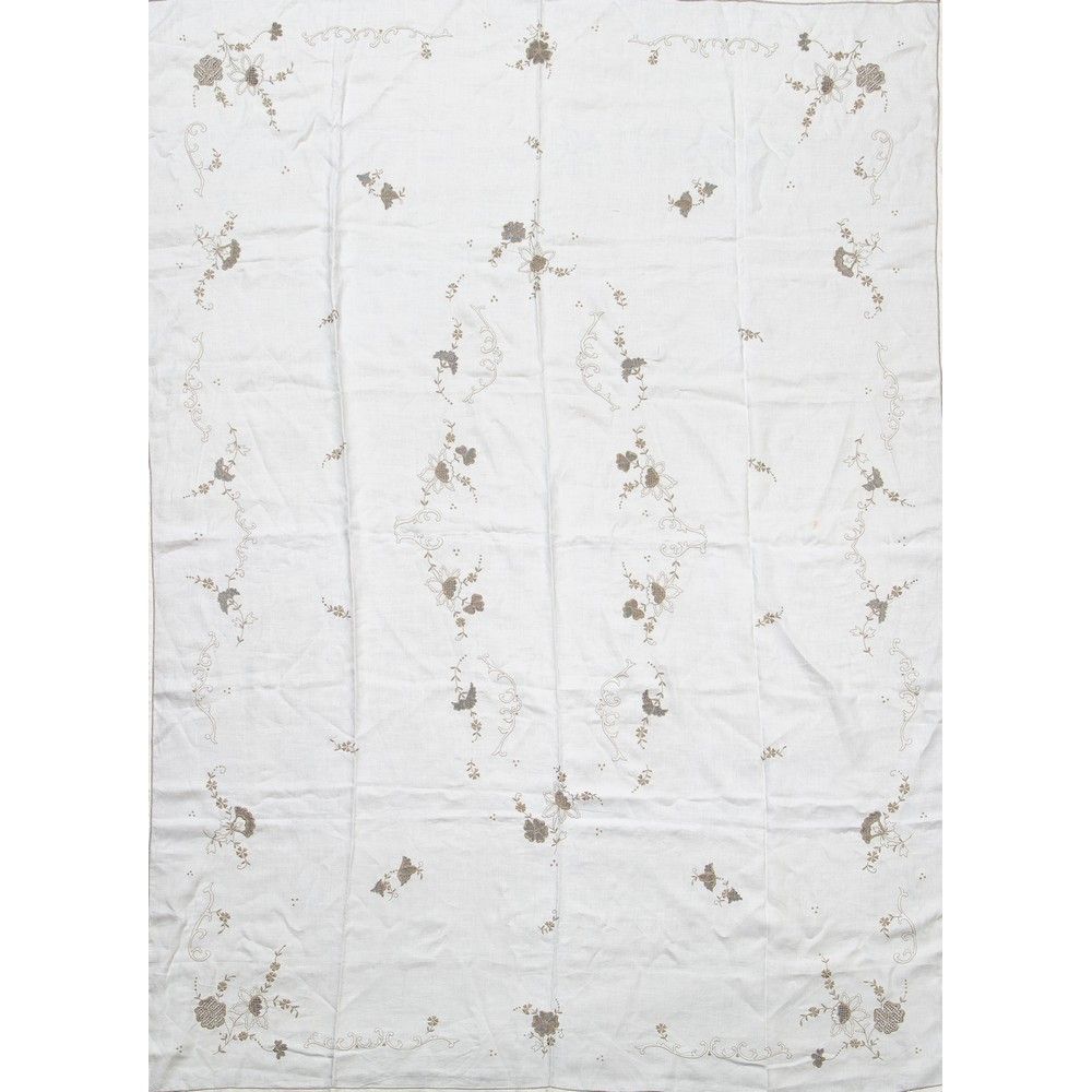TOVAGLIA in lino con ricami e 12 tovaglioli Linen tablecloth with embroidery and&hellip;