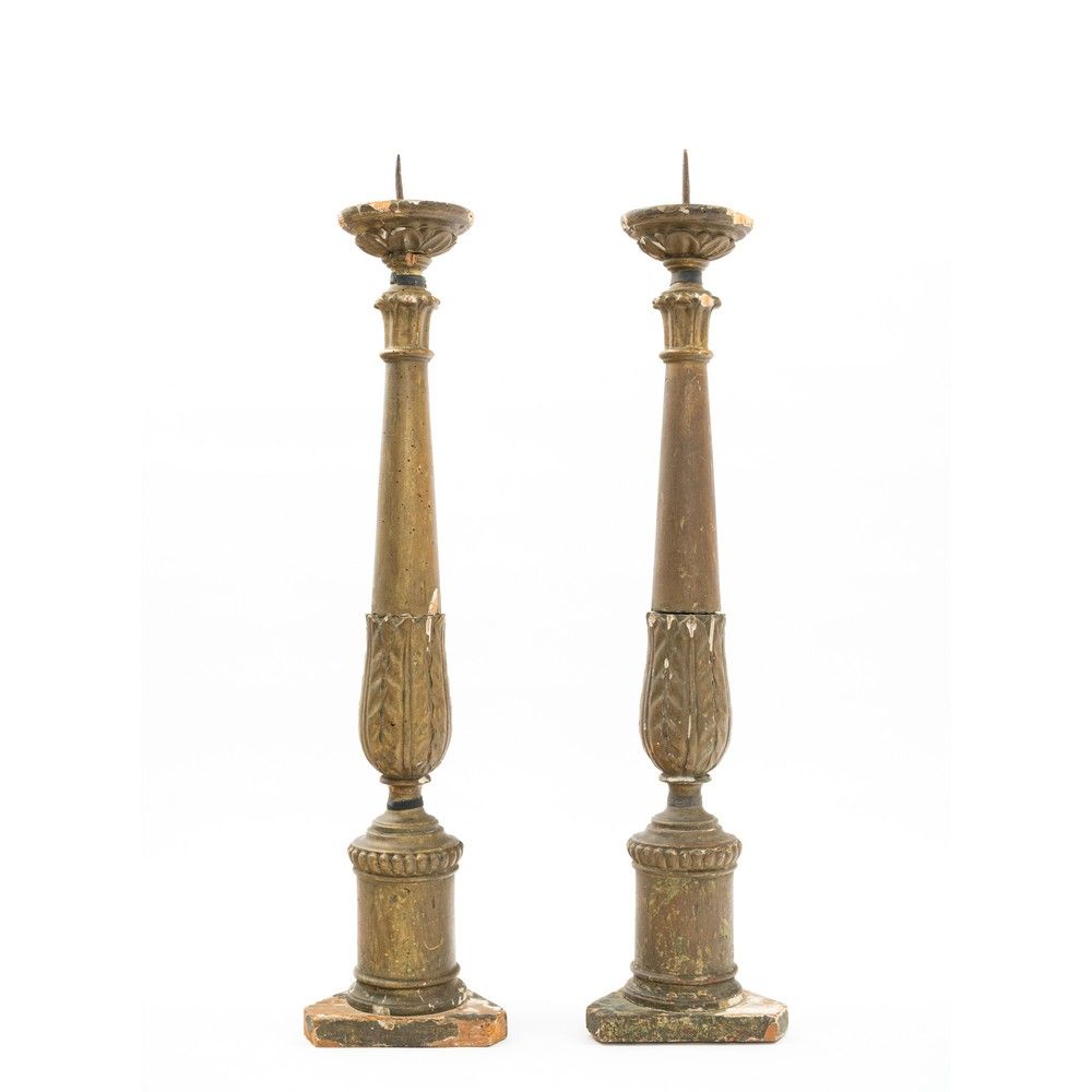 COPPIA CANDELIERI Luigi XVI Pair of Louis XVI candleholders in gilded wood. Ital&hellip;