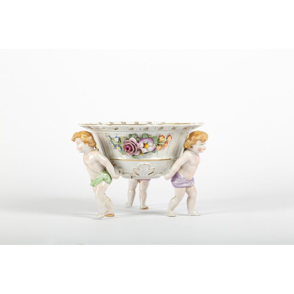 CENTROTAVOLA in porcellana Capodimonte Centre de table en porcelaine de Capodimo&hellip;