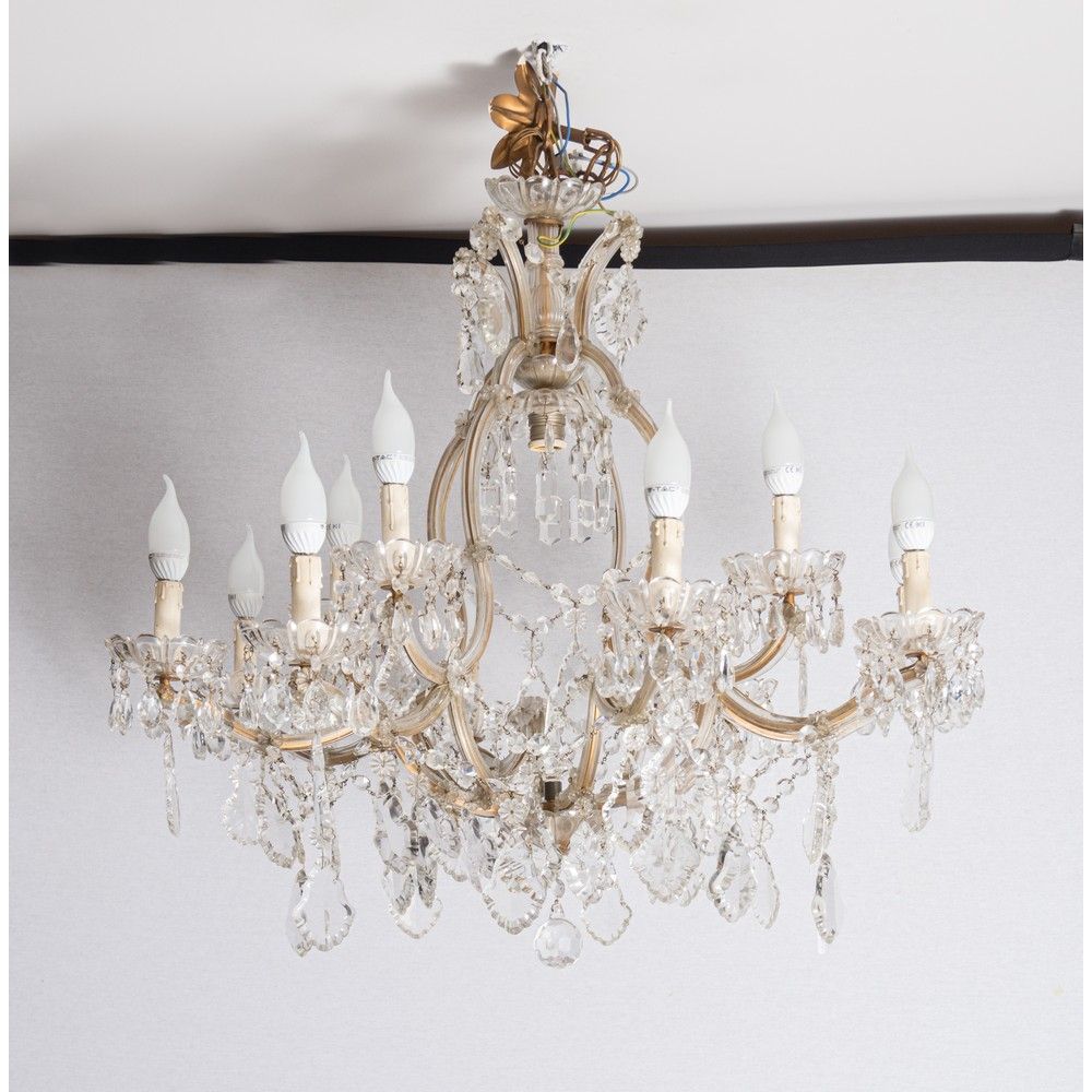 LAMPADARIO stile Maria Teresa 玛丽亚-特蕾莎风格的LAMP，有12盏灯，铁和玻璃结构，吊灯和吊坠。20世纪初的意大利。



H.&hellip;